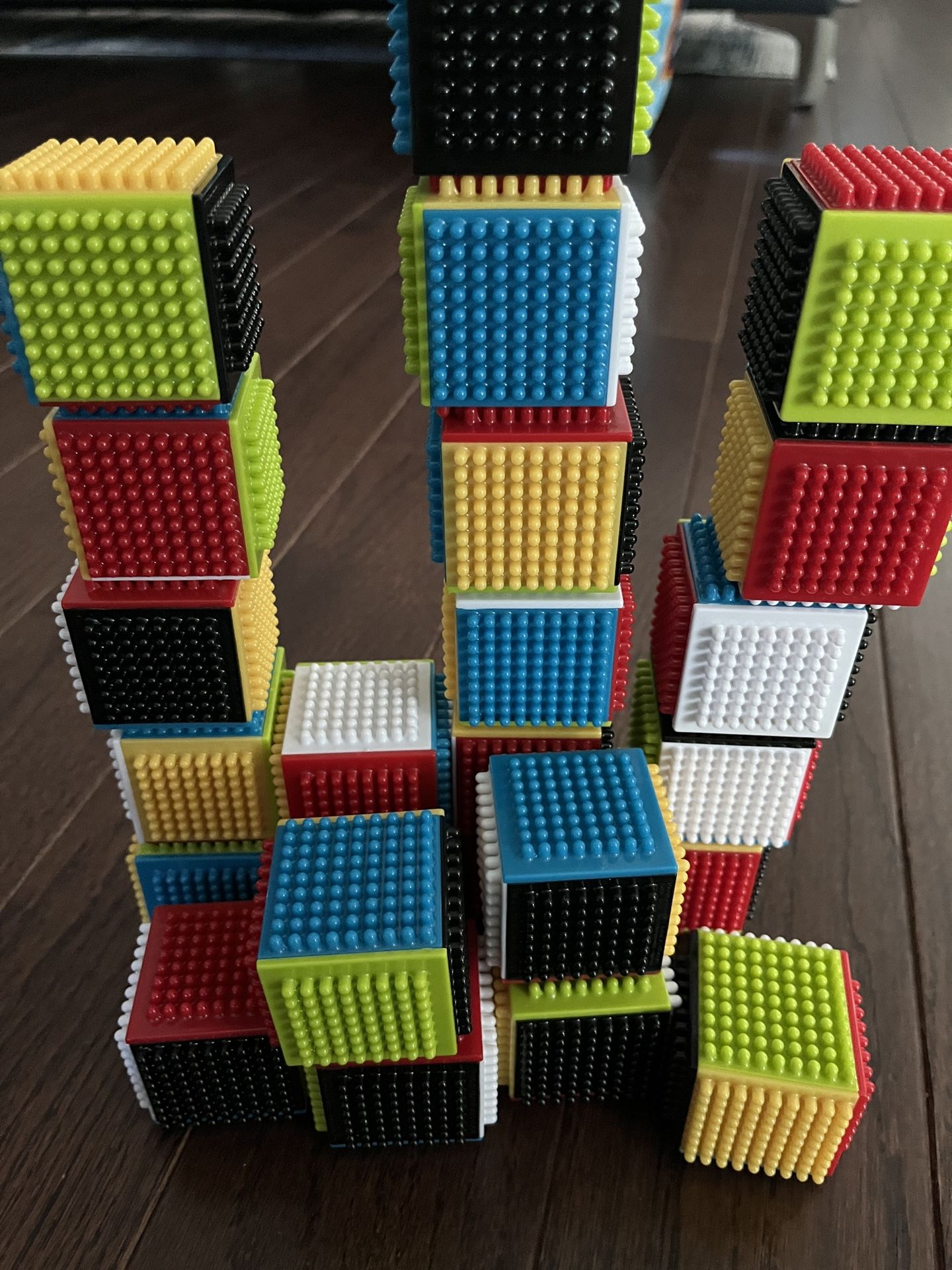 24 Piece Infantino Sensory Blocks