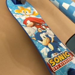 Sonic The Hedgehog 2-Wheel Scooter * Brand New