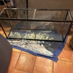 55 Gallon Aquarium With All Glass Top