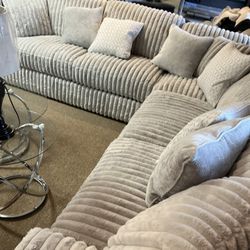 The Ultimate Cozy Stunning Relaxing Sectional!