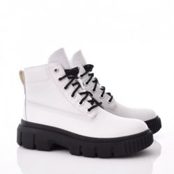 Timberland Grey field Women's Boots Size 7.5