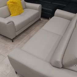 *Living Room Special*---Sardinia Mature Leather Sofa/Loveseat Sets---Delivery And Easy Financing Available🙌