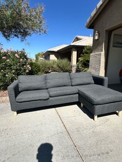 🚚 Available