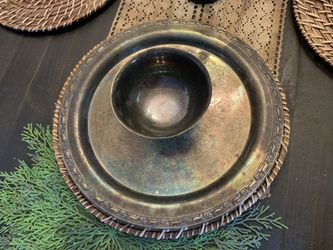 Silver platter with bowl