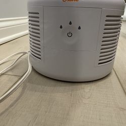 Crane EE-7002AIR 3 -Speed White HEPA Air Purifier (Covers: 300-sq ft )