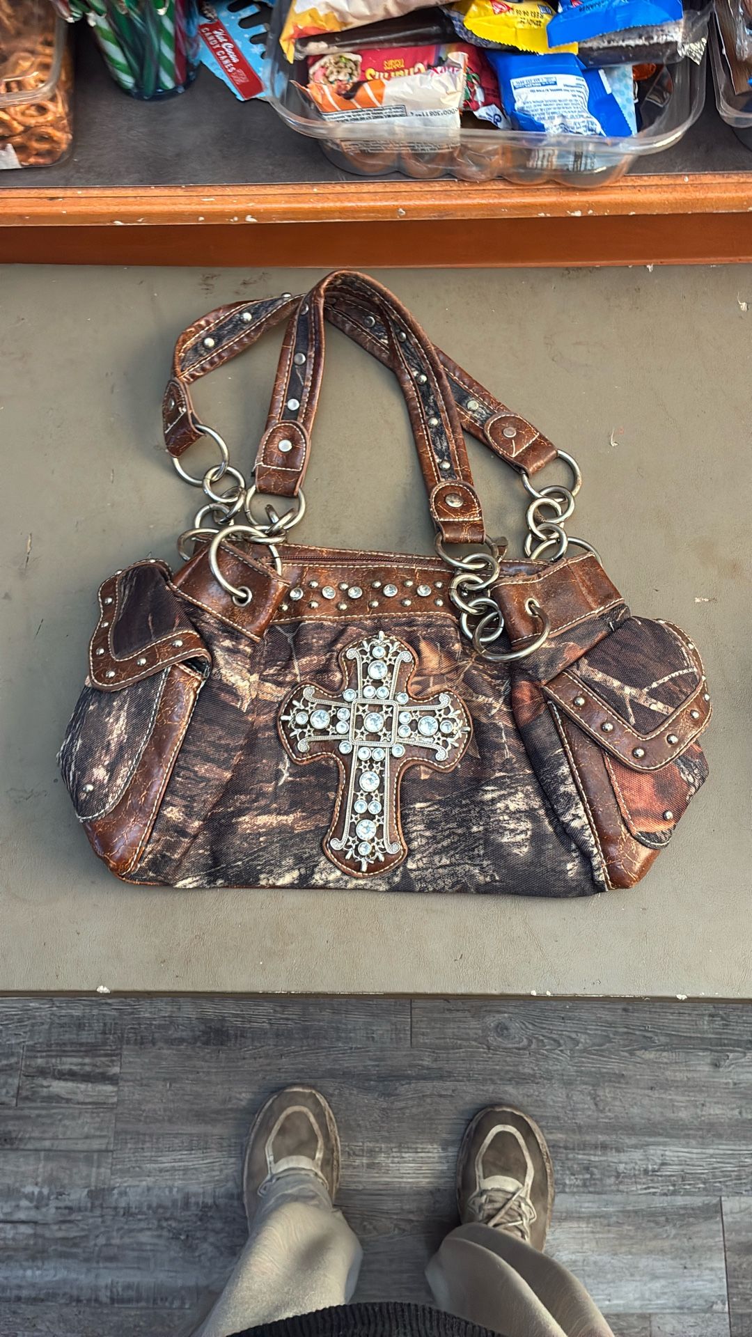 Cross purse