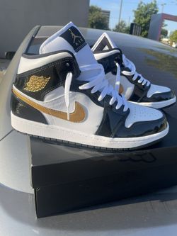 Nike Air Jordan 1 Mid Shoes Patent Black White Gold Size 10