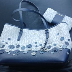 Michael Kors Purse With Matching Walet 