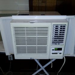 LG Air Conditioner/Heating Unit
