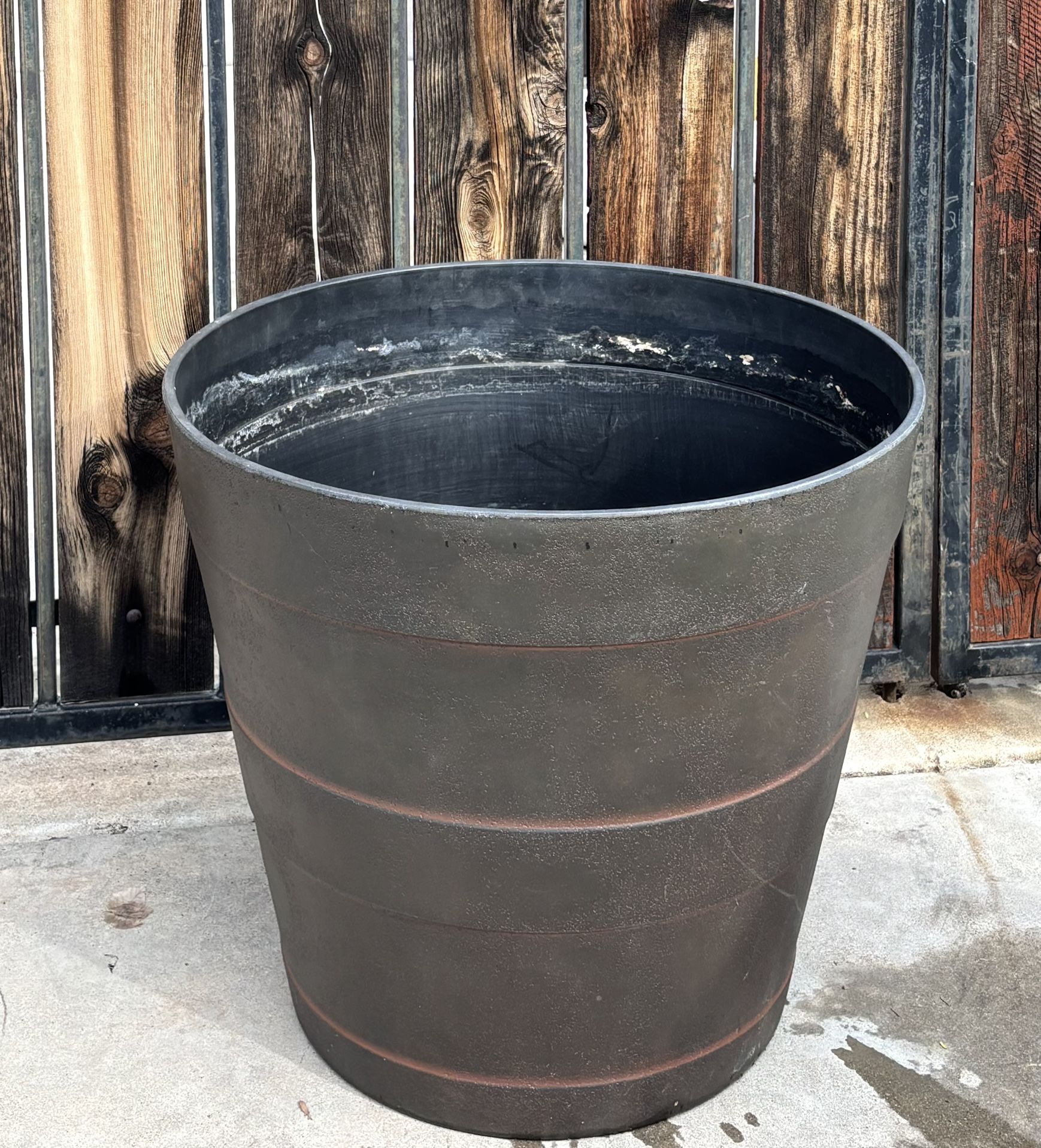 Large Planter/Flower Pot
