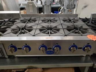 New Globe 36"L Hot Plate With 6-Burners Natural Gas 
