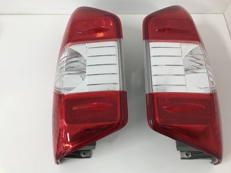 2017 Toyota Tundra tail lights