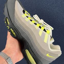 Nike Air Max 95 OG Neon Size 10