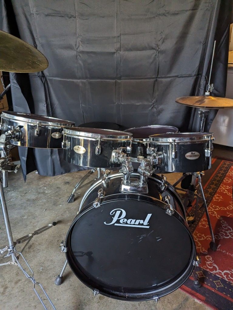 Pearl Rhythm Traveler Drum Set
