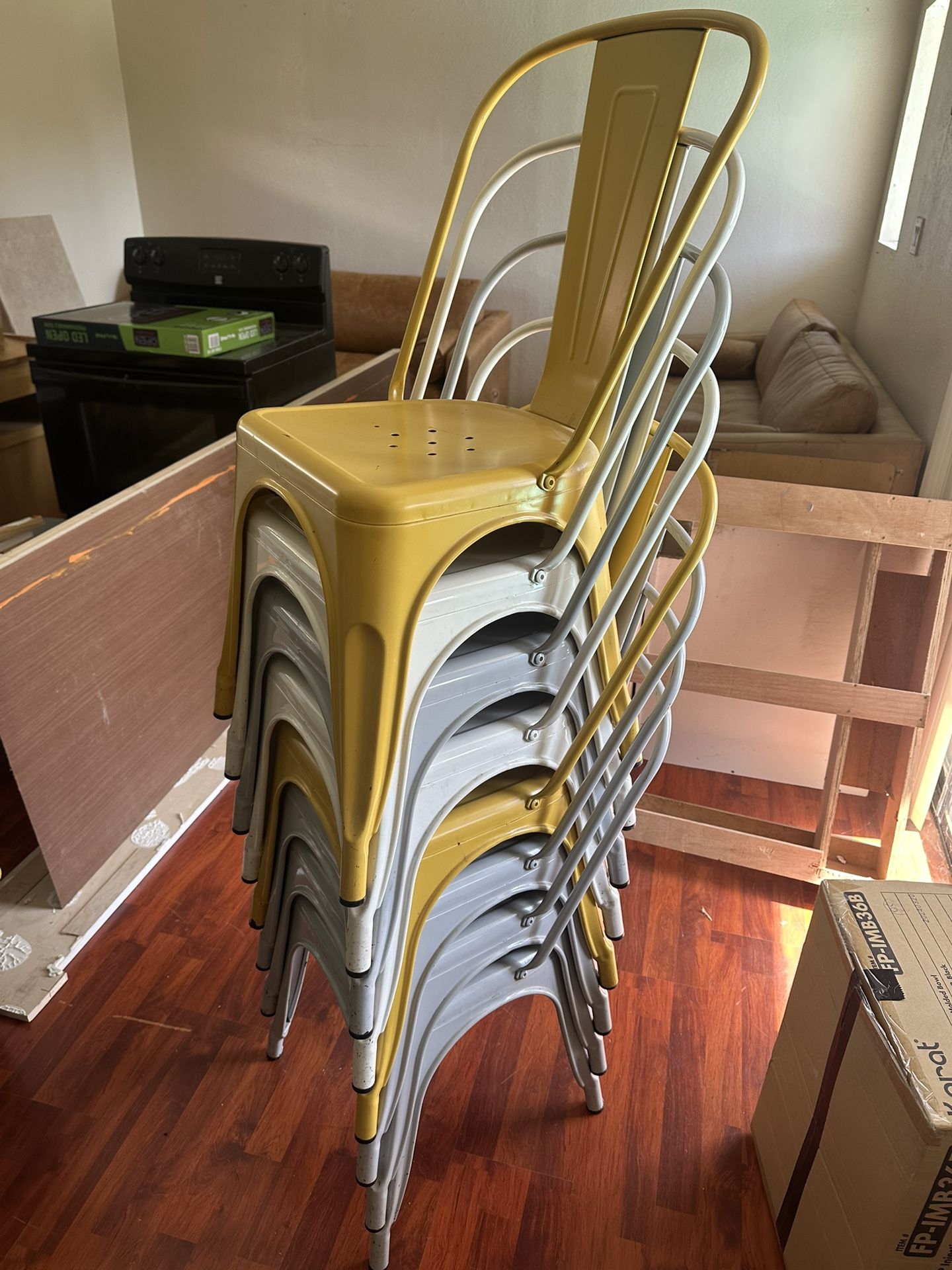 Backless Bar Stools + Chairs
