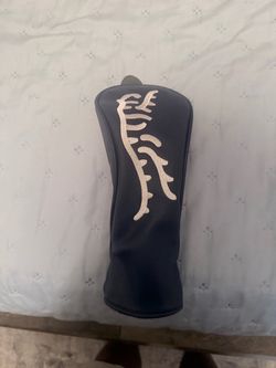 Sunday red headcover