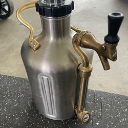 GrowlerWerks uKeg Carbonated Growler-Great Gift for Beer Lovers, 128 oz, Stainless Steel