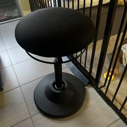 Adjustable bar Stool