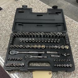 Duralast 90 piece mechanics tool set 1/4” 3/8” dr