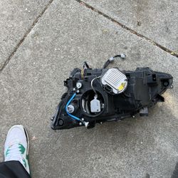 Front Passenger Side Headlight For A 2015 Lexus Gs Fsport Not Adaptable Works Perfect