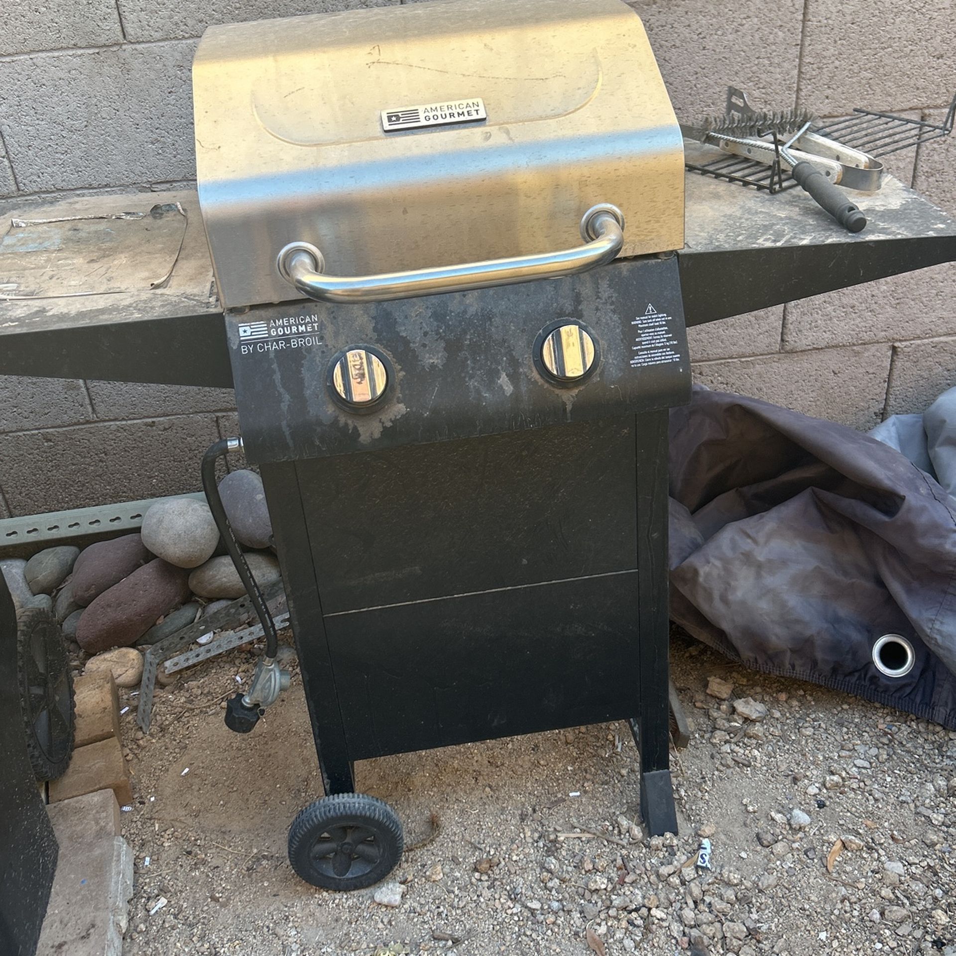 Grill With Cover