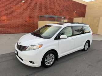 2012 Toyota Sienna XLE