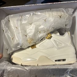 Jordan 4 Metallic White Gold. DS- 12/10.5M