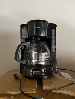 Me Coffee Coffee Machine Black