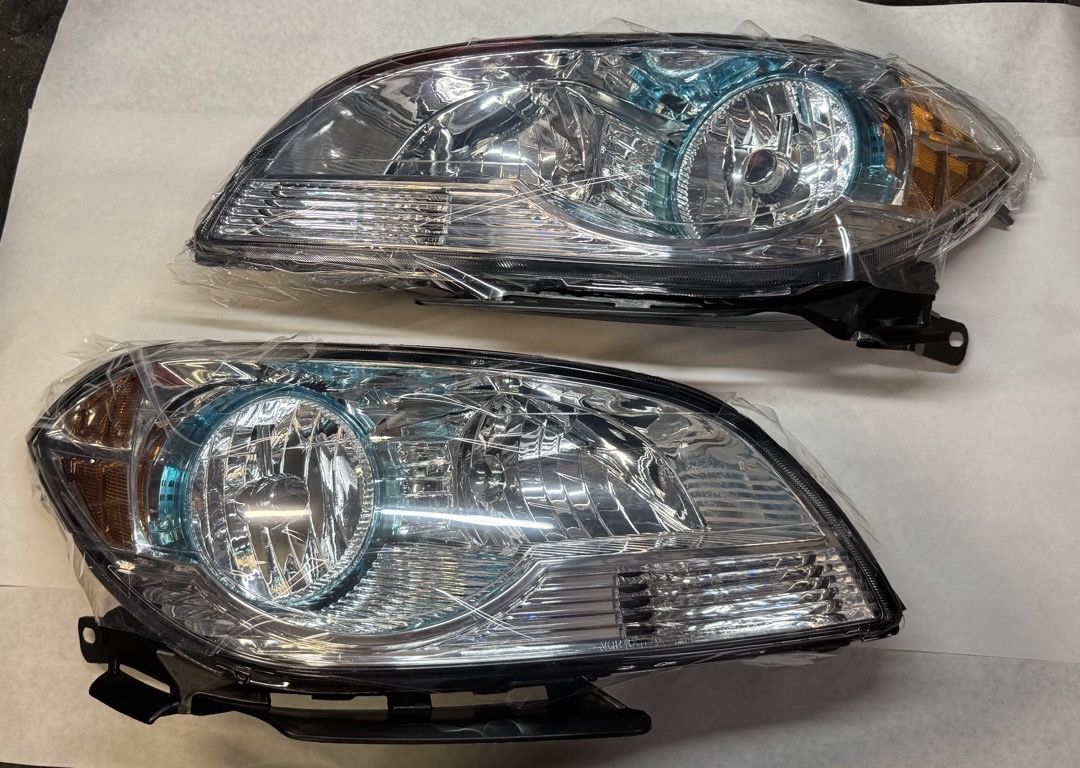 LA Zona Auto Parts 2008 To 2012 Chevrolet Malibu Headlights Luces Micas Calaveras Faros Focos Luz Light