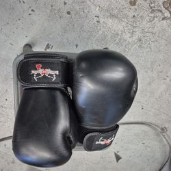 Century 1 Kickboxing Unisex MMA Boxing Gloves  12oz