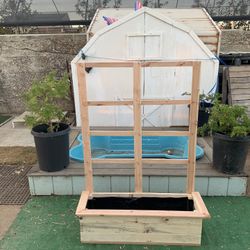 Raised Garden Bed With Trellis 