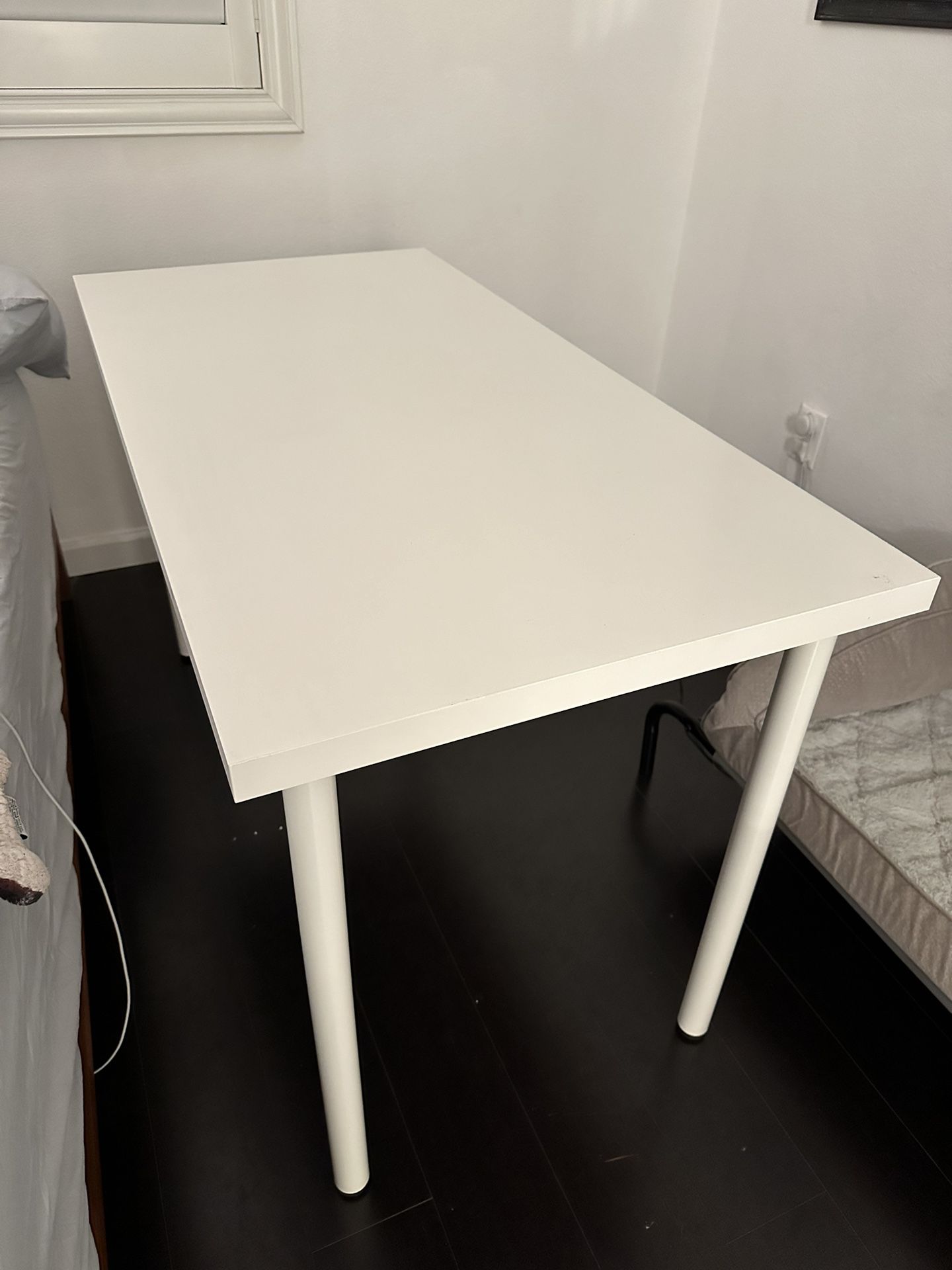 FREE IKEA table (table Top With 4 Legs)