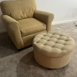 Comfortable and Stylish Lounge Chair w/storage Ottoman