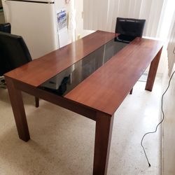 Kitchen Table  / Dining Table 