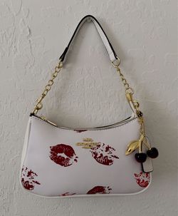 Coach White with Red 💋 Print Shoulder Bag