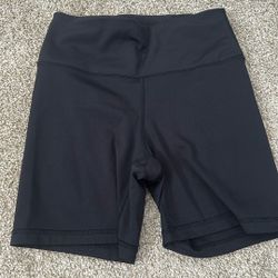 Old navy bike shorts high rise Small