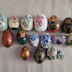 Vintage Decorated Eggs. Sold As A Lot 16