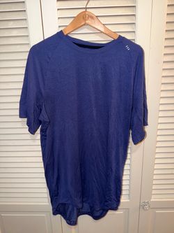 Lululemon men’s shirt