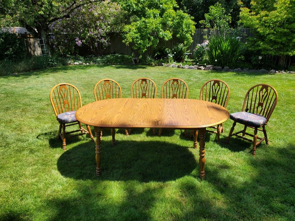 Dining Table & Chairs, Oak