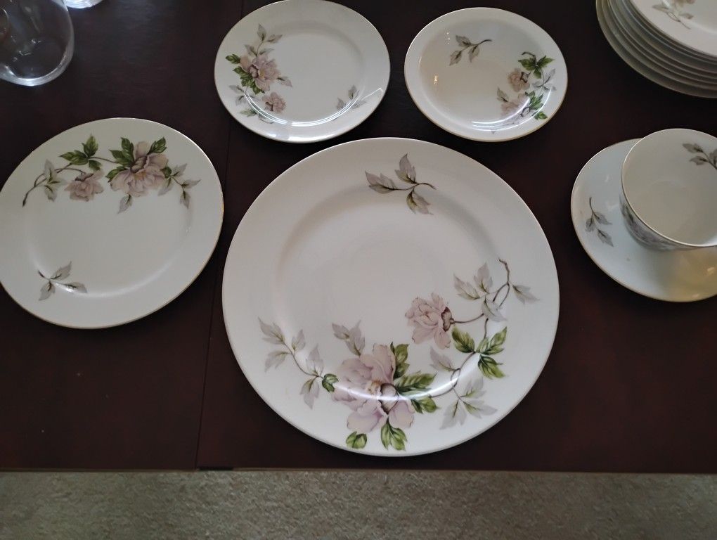 Sen Yei Peory Fine China