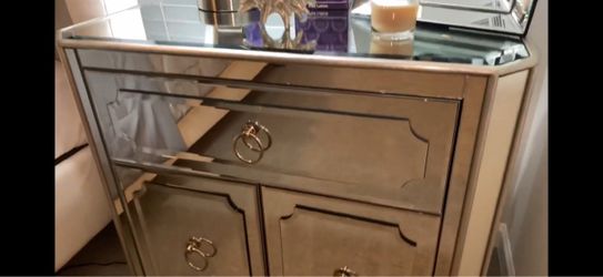 Z Gallerie mirrored Nightstand set of(2)