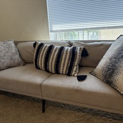 Modern Minimalist Sofa – Good Condition! Neutral Beige, Stylish & Comfortable
