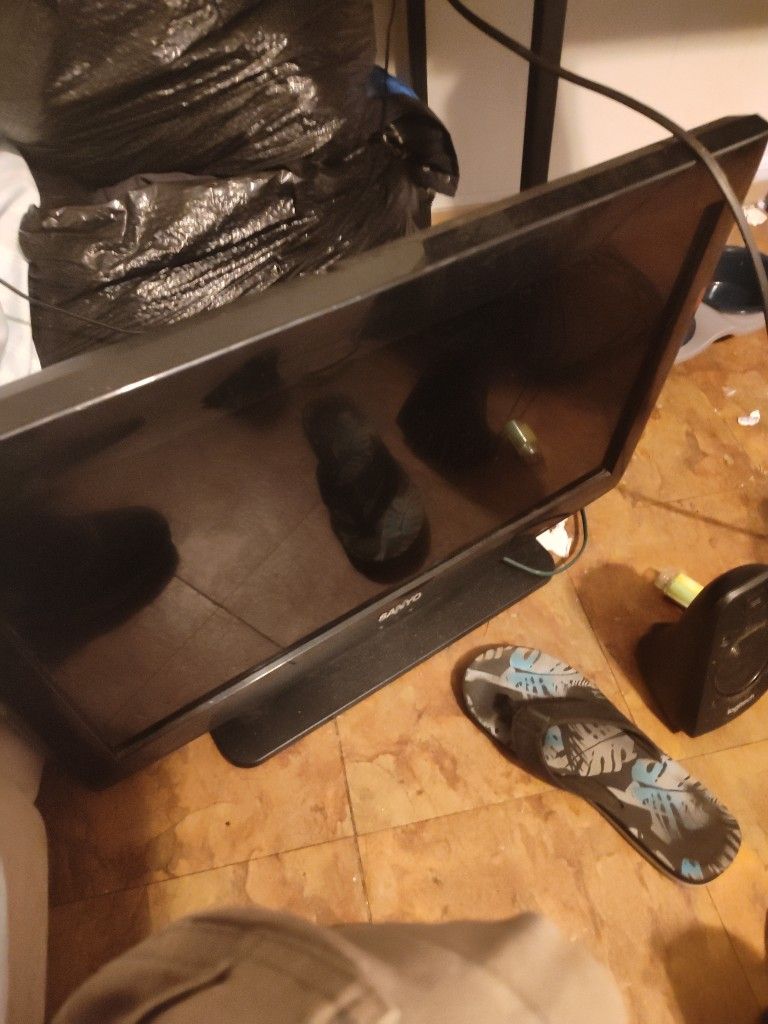 Sanyo 34-in TV HDMI Aux Hookup And USB