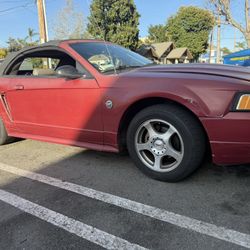 2004 Ford Mustang