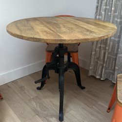 36” Adjustable Height Table