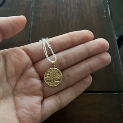 Charm 14k Gold 1.1 Grams Tree