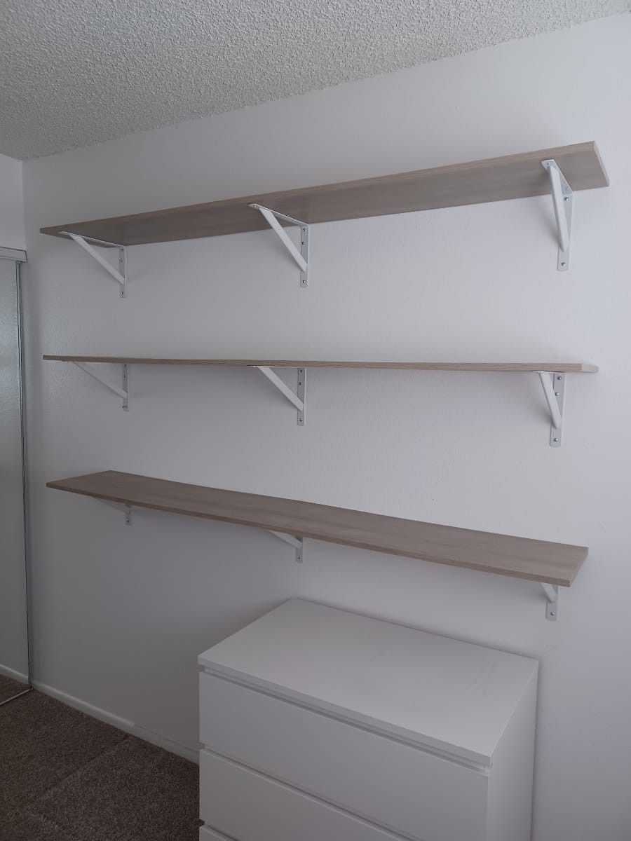 Rubbermaid Shelves Set Of 3