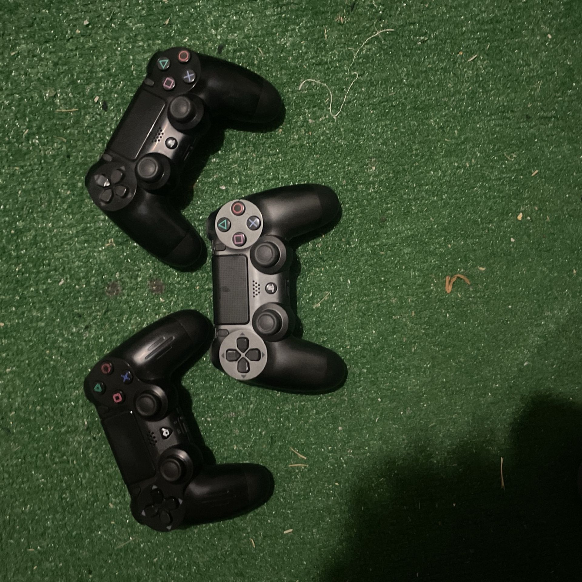 PS4 CONTROLLERS