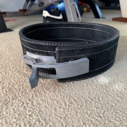 Weight lifting belt. (Inzer Forever Lever 10mm)