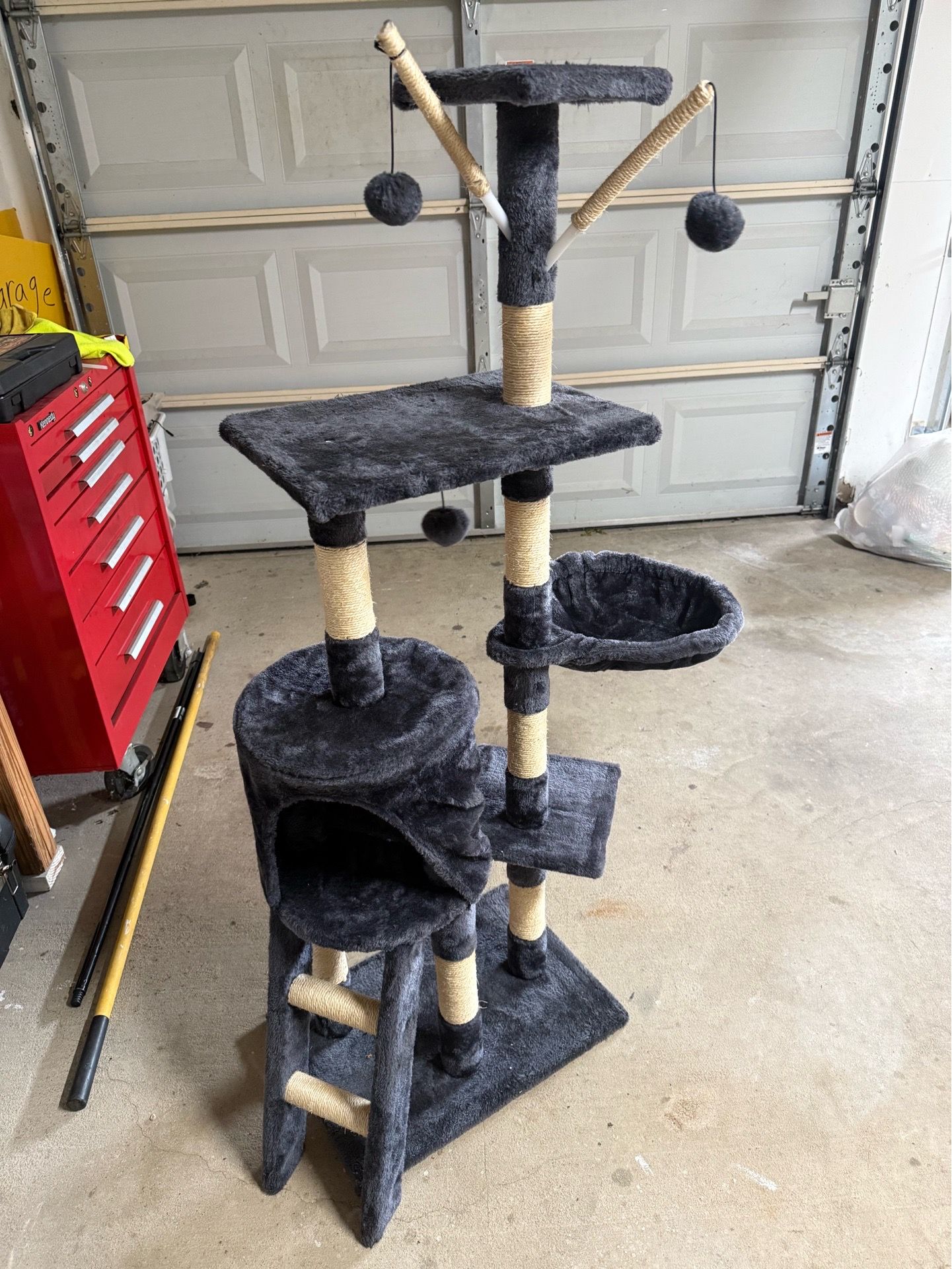 Cat tree